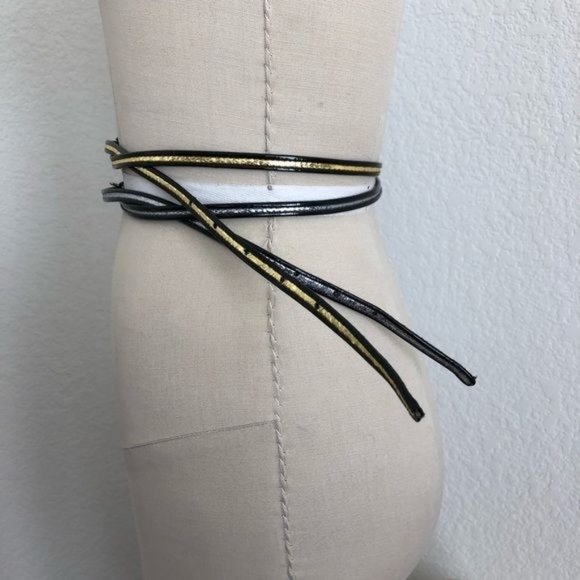 PRADA Gold Patent Leather Button Tab Switch Back Skinny Belt - Picture 3 of 10